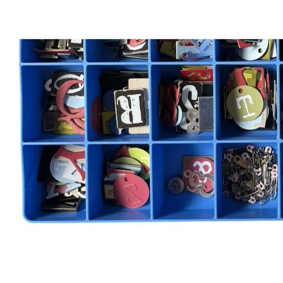 Lot Mixed Letters Scrapbook Cardmaking Embellishments Metal Chipboard - Picture 5 of 6